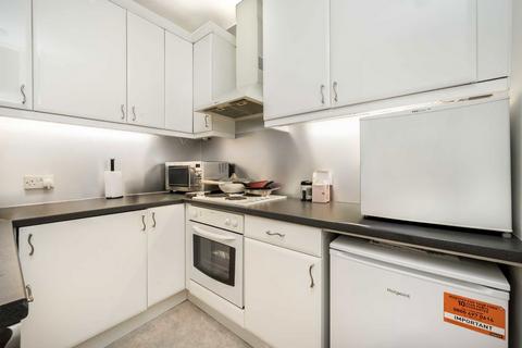 1 bedroom flat to rent, Kensington Court, London W8