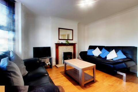 1 bedroom flat for sale, Bushey Mill Lane, Watford WD24