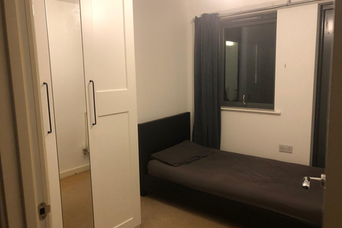 1 bedroom in a house share to rent, Lawes Way, Barking IG11