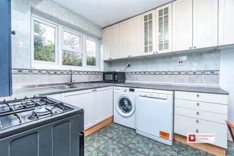 4 bedroom terraced house to rent, Dunlace Road, Lower Clapton, Hackney, E5