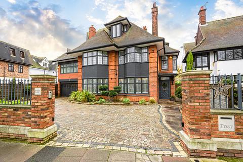 6 bedroom detached house for sale, Westcliff-on-sea SS0