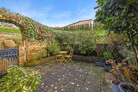 2 bedroom end of terrace house for sale, Mount Pleasant, Arundel