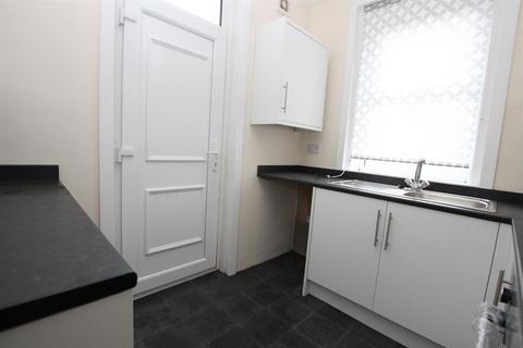 2 bedroom terraced house to rent, Norris Street, Darwen, BB3 3DR