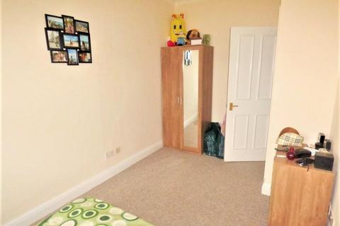 1 bedroom apartment to rent, South Terrace, Littlehampton BN17