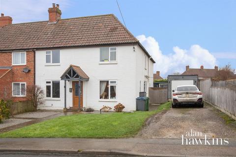 4 bedroom semi-detached house for sale, Vale View, Royal Wootton Bassett SN4