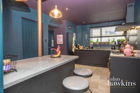 23 Vale View, Royal Wootton Bassett, Swindon, SN4 7BY