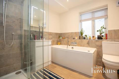 23 Vale View, Royal Wootton Bassett, Swindon, SN4 7BY