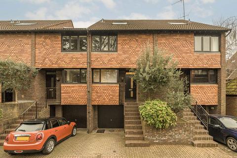 3 bedroom terraced house for sale, Mallard Place, Strawberry Hill TW1