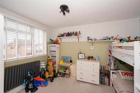 28 Abbotsfield Close, Hastings, TN34 2DT