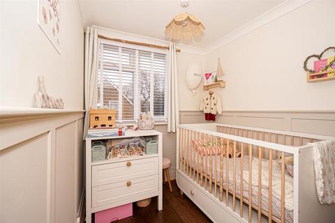 28 Abbotsfield Close, Hastings, TN34 2DT