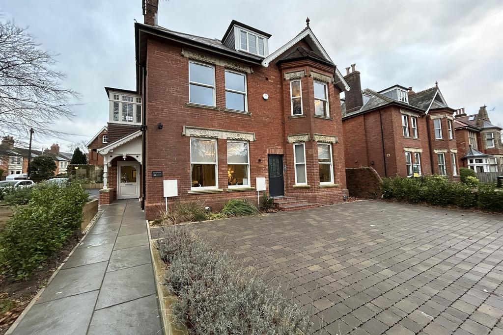 2 bedroom flat to rent