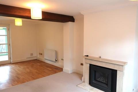 3 bedroom terraced house to rent, Landgate Yard, Stow On The Wold, Cheltenham