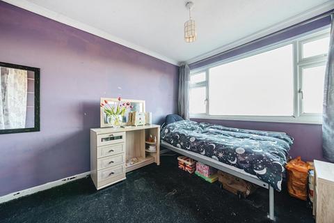 3 bedroom terraced house for sale, Chobham,  Surrey,  GU24