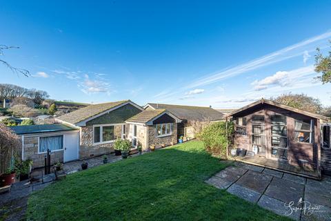 2 bedroom bungalow for sale, Greenlydd Close, Niton