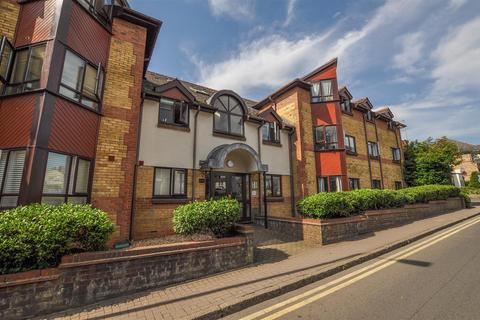 2 bedroom flat to rent, Brooklands Court, St Albans