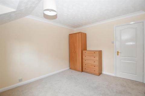 2 bedroom flat to rent, Brooklands Court, St Albans