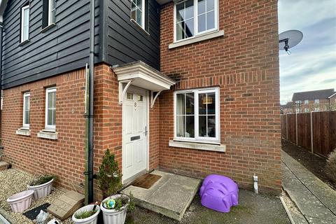 2 bedroom end of terrace house for sale, Guillemot Close, Stowmarket IP14