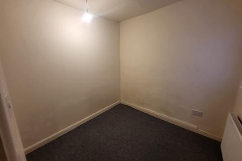 2 bedroom flat to rent, Wolverhampton Street, Dudley DY1