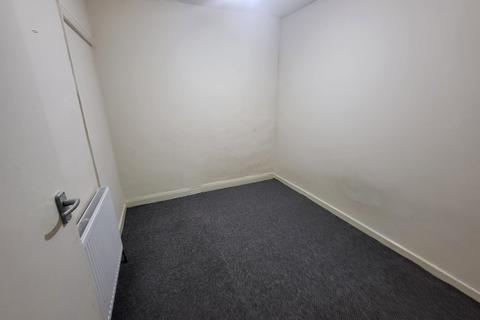 2 bedroom flat to rent, Wolverhampton Street, Dudley DY1