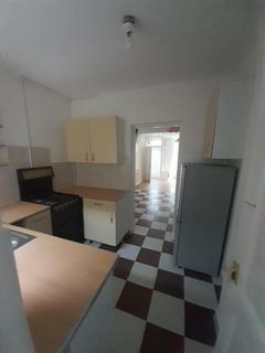 2 bedroom terraced house to rent, Plumer Road, liverpool