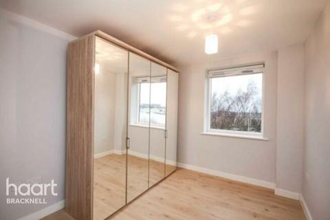 2 bedroom apartment to rent, Old Bracknell Lane West, BRACKNELL