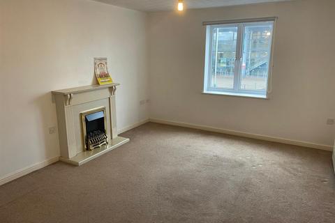 2 bedroom flat to rent, Banyard Close, Cheltenham