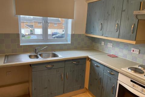 2 bedroom flat to rent, Banyard Close, Cheltenham