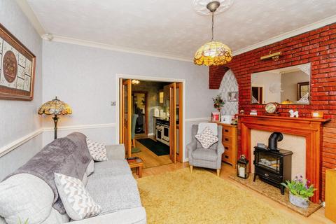 2 bedroom semi-detached house for sale, Sherborne Road, Wolverhampton WV10