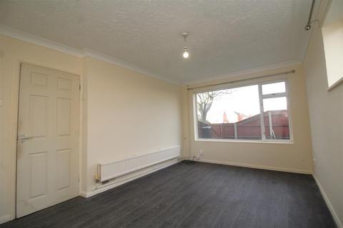 4 bedroom terraced house for sale, Saxby Gardens, Peterborough