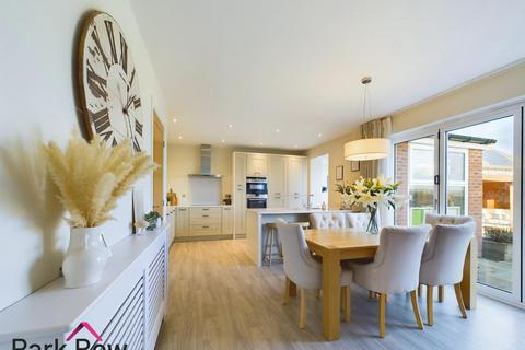 6 Bartlett Grove, Sherburn In Elmet, Leeds, LS25 6FT