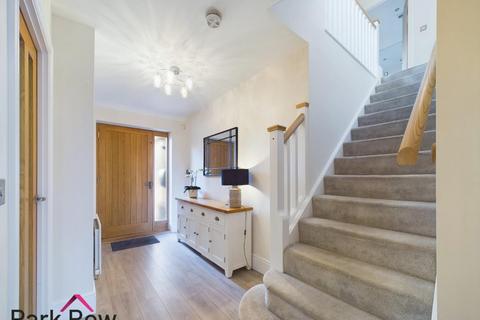 6 Bartlett Grove, Sherburn In Elmet, Leeds, LS25 6FT