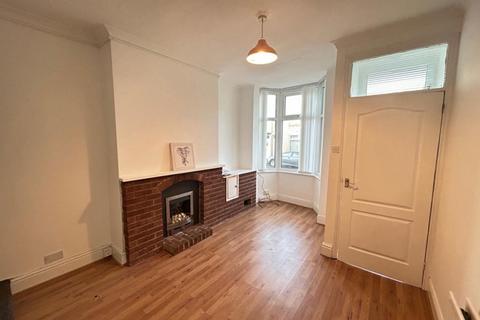 2 bedroom house to rent, Lansdowne Street, Darlington DL3