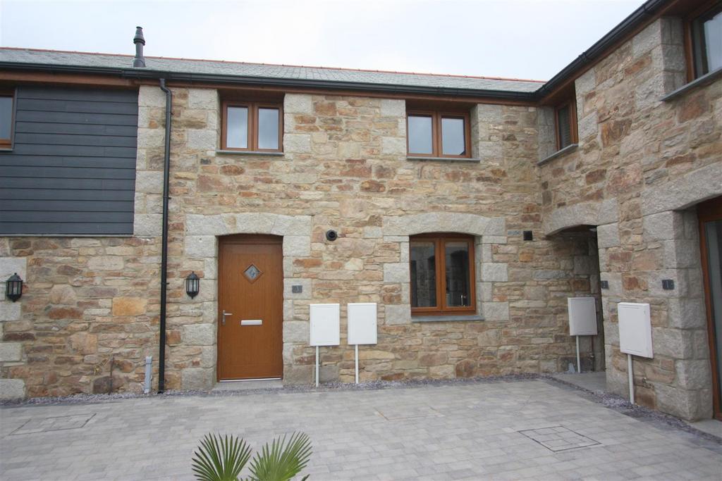 3 Lower Barn Court