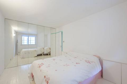 2 bedroom flat for sale, Cartwright Street, Tower Hill, London, E1