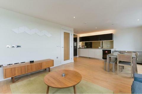 3 bedroom flat to rent, Pump House Crescent, Brentford, TW8