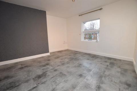 2 bedroom flat to rent, Market Street, Hindley