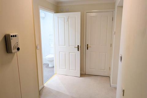 1 bedroom retirement property for sale, 49 Hazledine Court, Longden Coleham, Shrewsbury, SY3 7BS