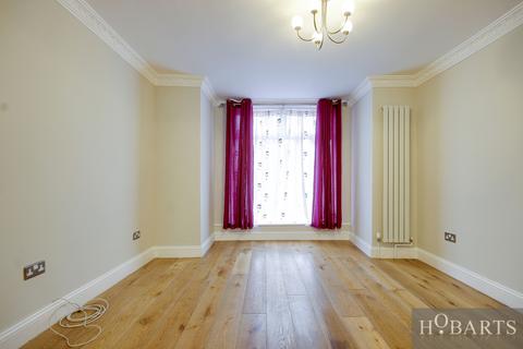 4 bedroom terraced house to rent, Brimsdown, Enfield EN3