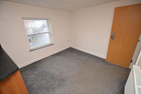 2 bedroom flat to rent, Market Street, Hindley