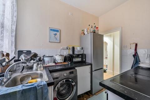 2 bedroom property for sale, Hare Street, London, SE18