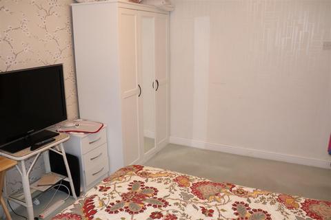 84 Broadmeadow, Walsall, WS9 8JB