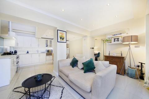 1 bedroom flat for sale, Queenstown Road, London