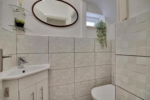 48 Hillside Crescent, Enfield, EN2 0HR