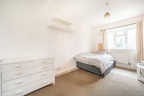 2 bedroom flat for sale, Deepdene Gardens, London SW2