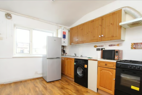 1 bedroom flat to rent, Broomhill Road, Ilford IG3