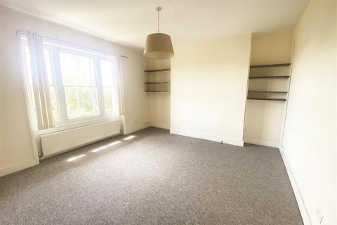 3 bedroom flat to rent, Buckingham Place, Brighton