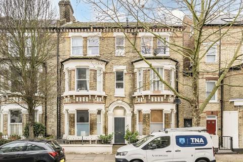 2 bedroom flat to rent, Strathblaine Road, London SW11