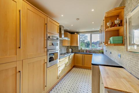 3 bedroom flat for sale, Albury Road, Guildford