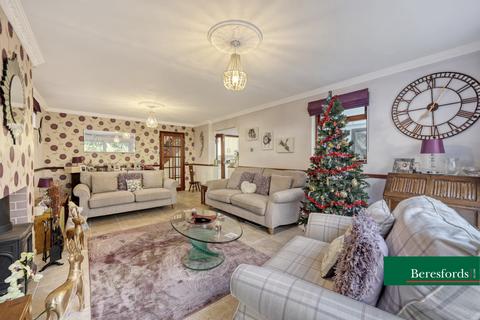 4 bedroom semi-detached house for sale, Rowhedge, Brentwood, CM13