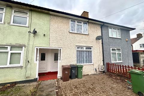 2 bedroom terraced house to rent, Brett Gardens, Dagenham RM9